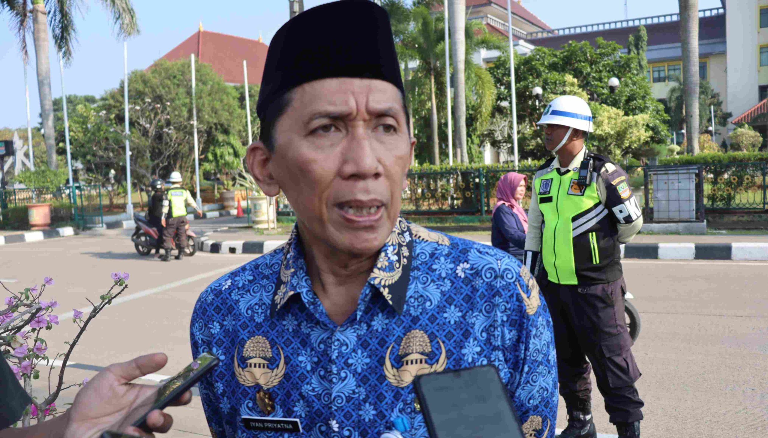 Plh. Bupati Bekasi Pimpin Apel Korpri, Fokus Pada Peningkatan Pelayanan Pendidikan