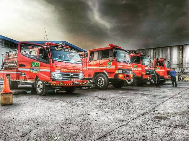 Hankook Tire Donasikan 144 Ban untuk Armada Damkar Kabupaten Bekasi