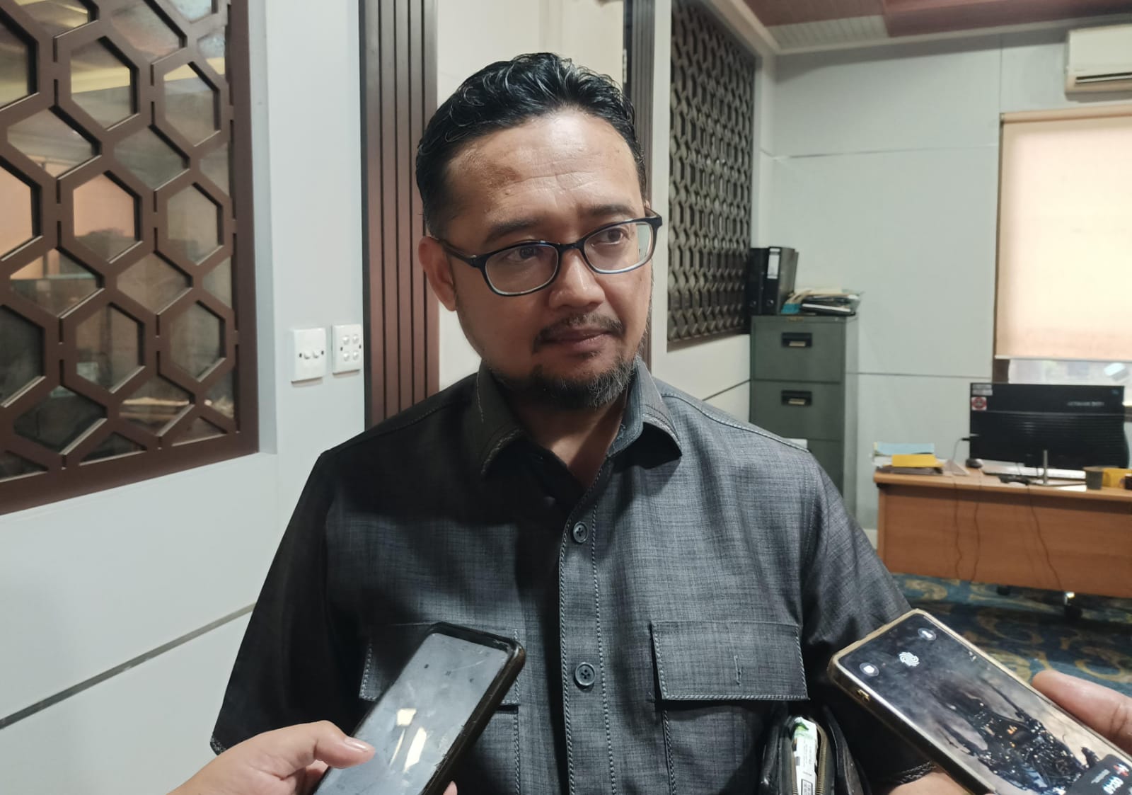 Ade Kuswara Diberhentikan, DPRD Usulkan Asep Surya Atmaja Jadi Bupati Bekasi